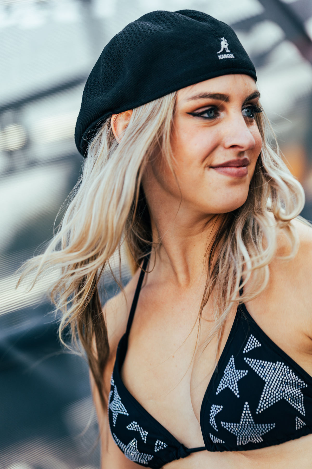 Loading... just a sec